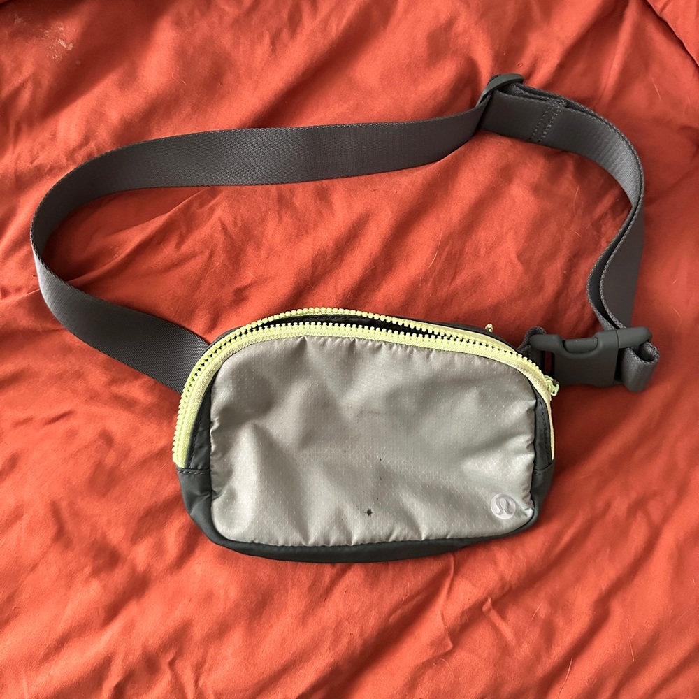 Lululemon belt bag